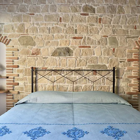 Goloritze Бауней