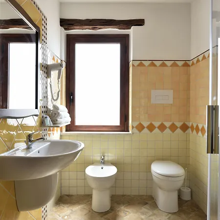 Отель Goloritze